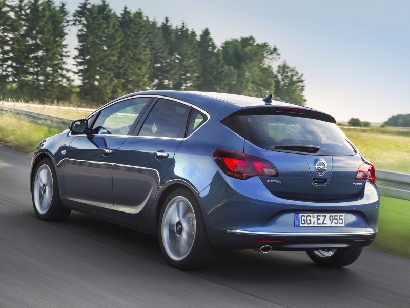 Opel Astra 2012