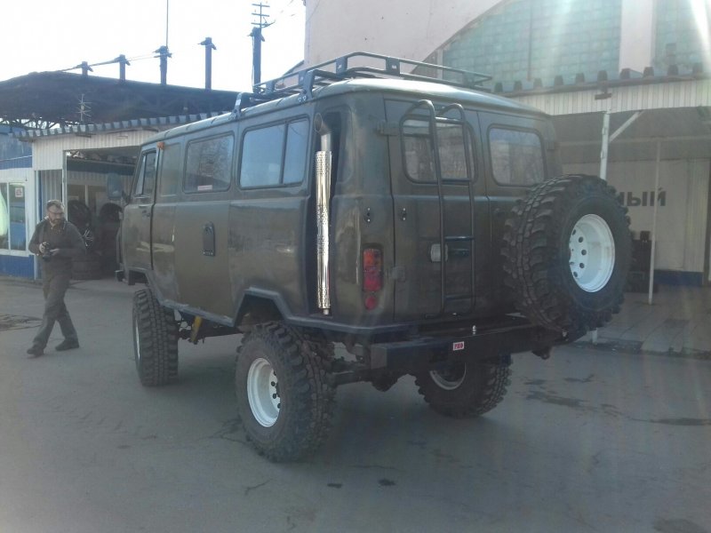 УАЗ 452 на 31 колесах