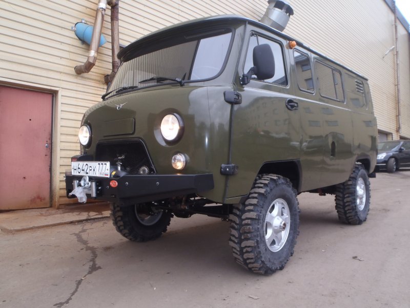 УАЗ 452 на 31 колесах