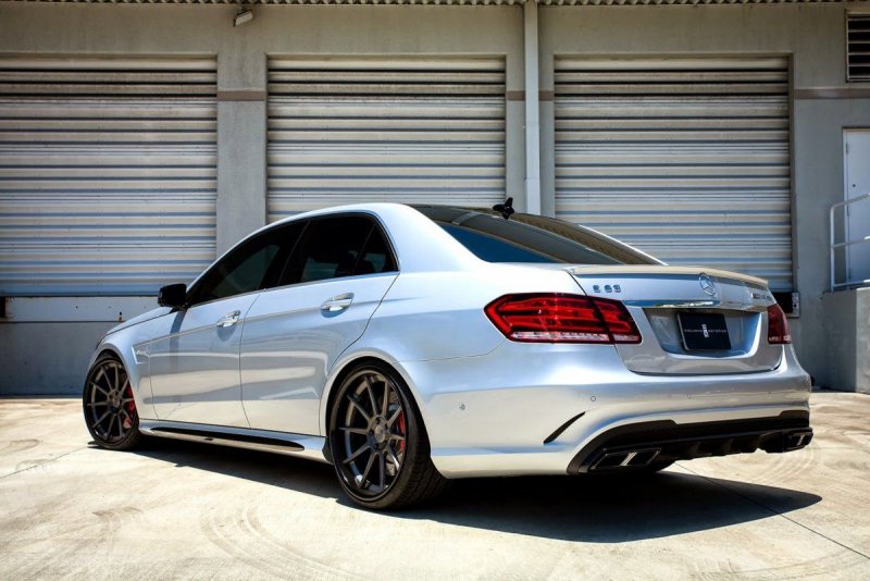 Mercedes Benz e63 AMG