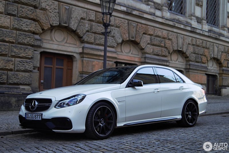Mercedes Benz e63 AMG