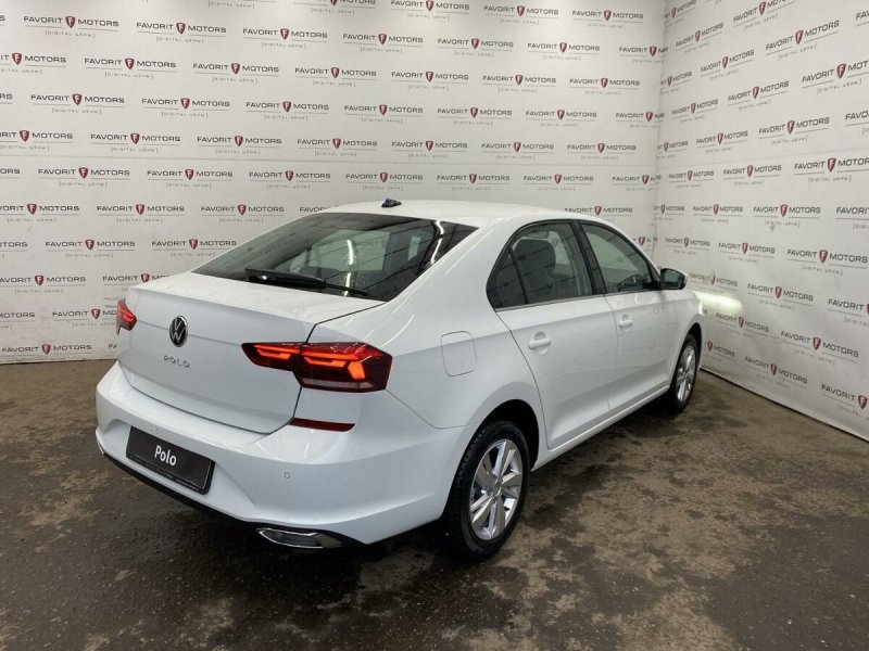 VW Polo Liftback 2021 белый