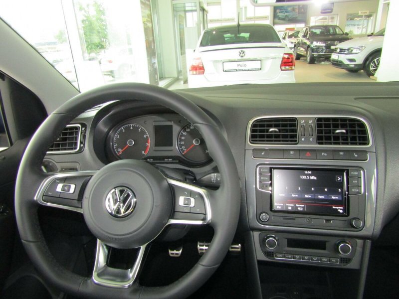 Volkswagen Polo 2018 комплектации
