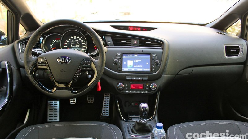 Kia Ceed универсал 2019 салон
