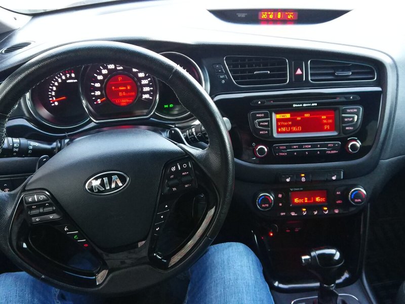 Kia Ceed 2012 1.6 автомат
