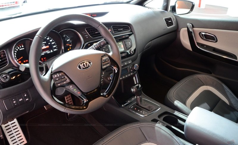 Kia Ceed 2 салон