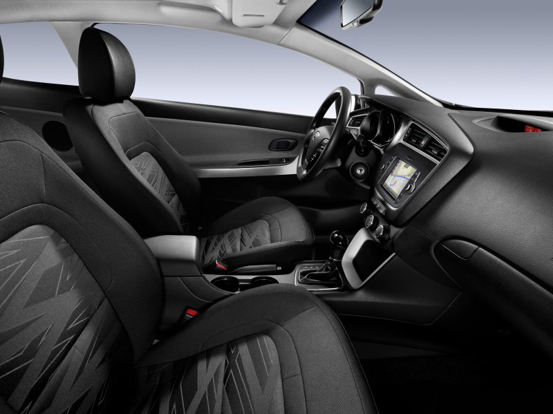 Kia Ceed SW 2015 салон