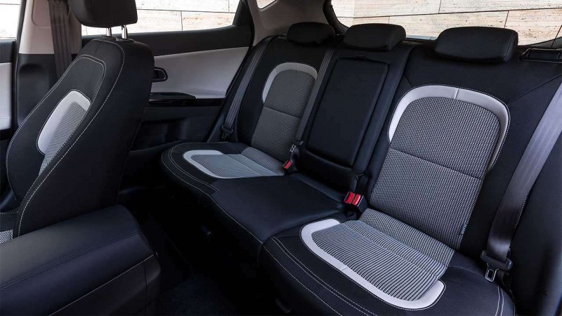 Kia Ceed универсал салон