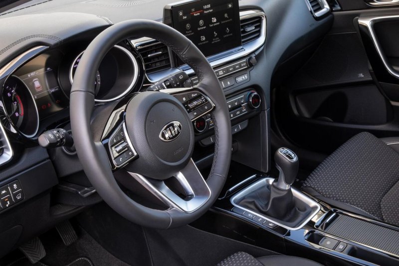 Kia Ceed 2019 интерьер