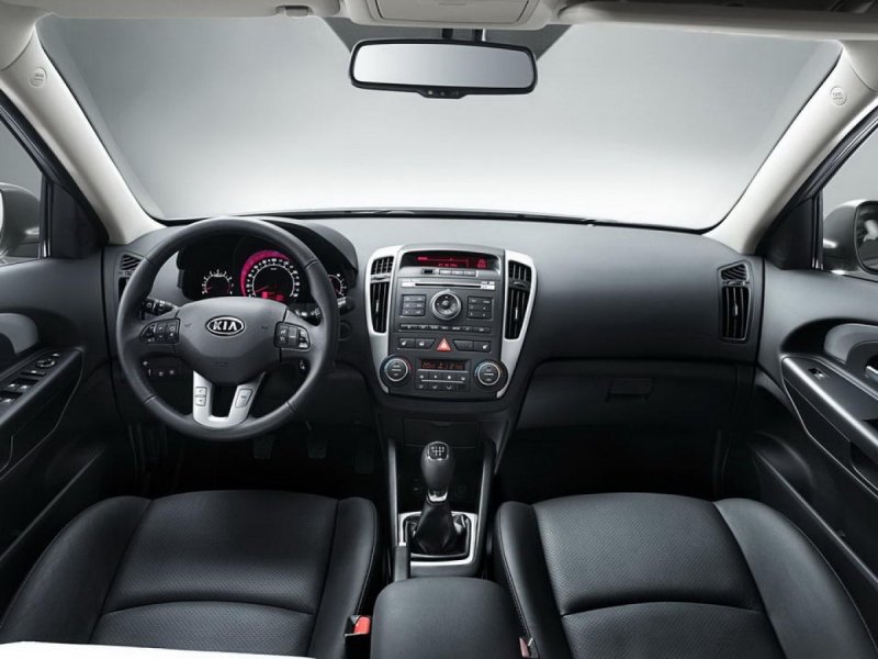 Kia Ceed 2010 салон