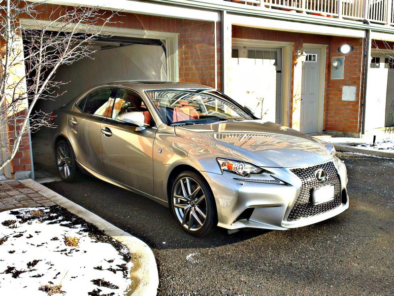 Лексус is 350 Atomic Silver