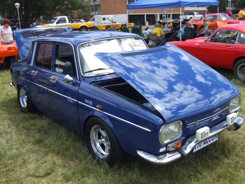 Renault r10