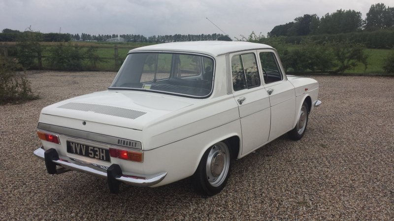 Renault r10