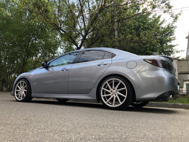 Mazda 6 GH на 19 дисках