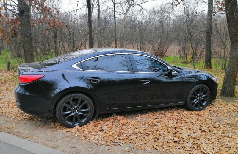 Mazda 6 r19 Black