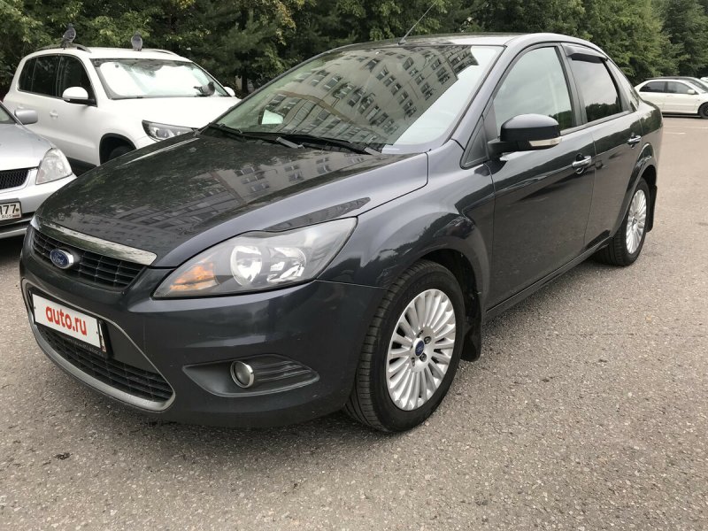 Ford Focus 2 Рестайлинг седан серый