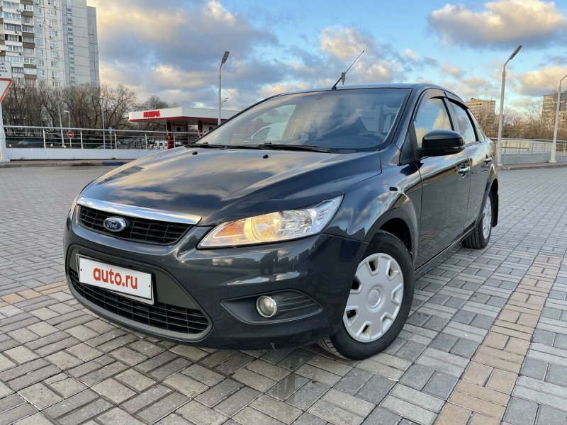 Ford Focus 2 Рестайлинг седан серый