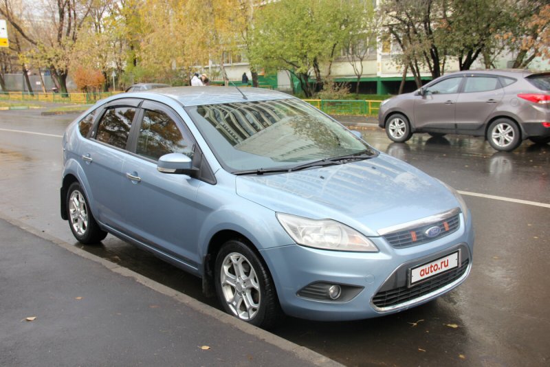 Форд фокус 2 2011 года Рестайлинг 2 литра