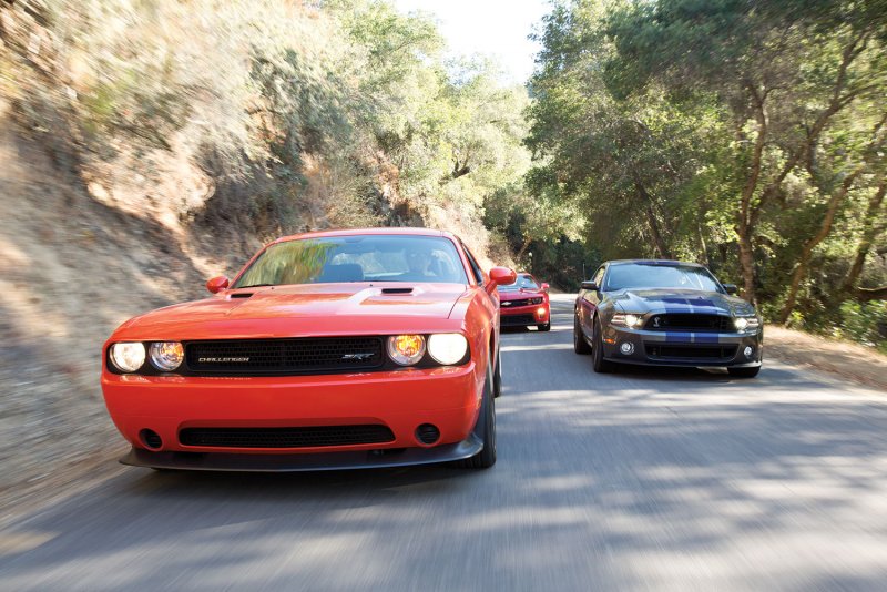 Dodge Challenger и Chevrolet Camaro
