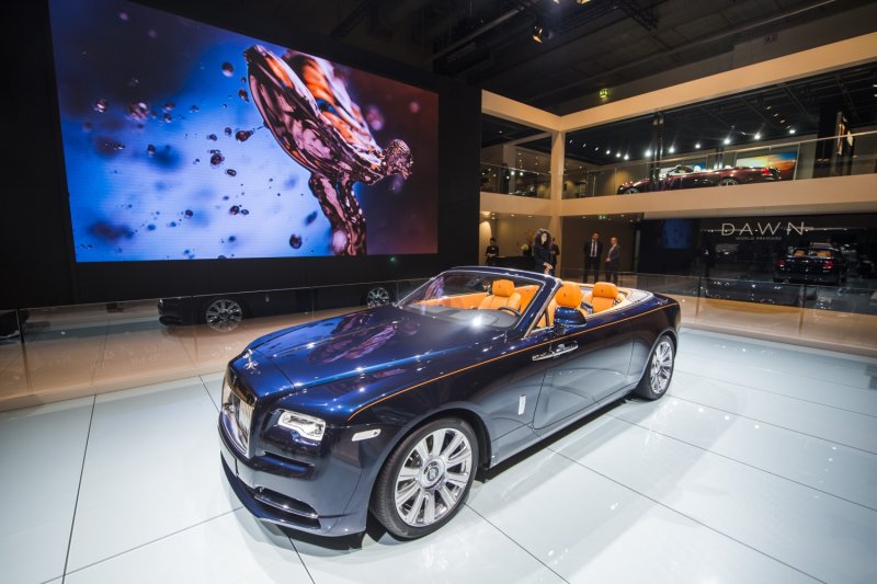 Rolls Royce Dawn car show