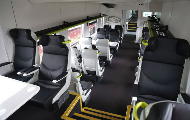 Stadler flirt салон