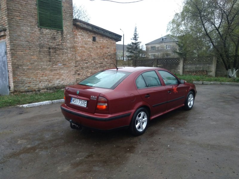 Шкода Октавия 1999 1.6