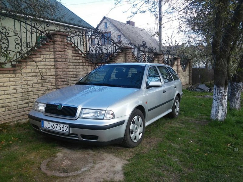 Шкода Октавия 1999