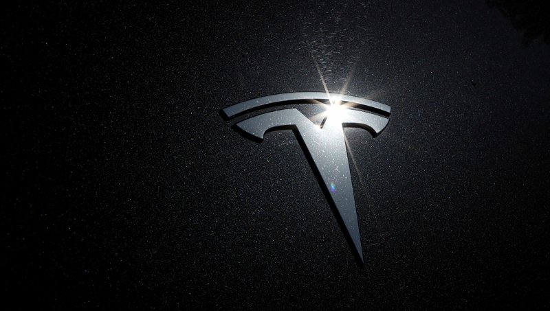 Logo Tesla 4k