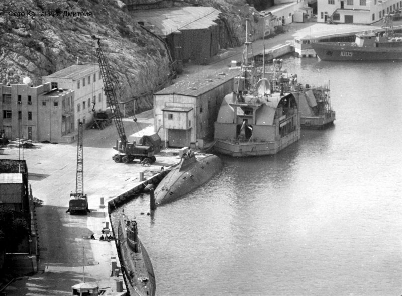 Балаклава бухта подводных лодок