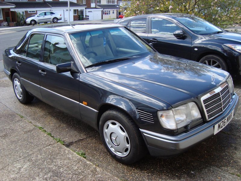 Mercedes Benz 124 1995