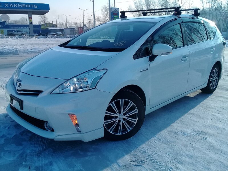 Toyota Приус универсал гибрид