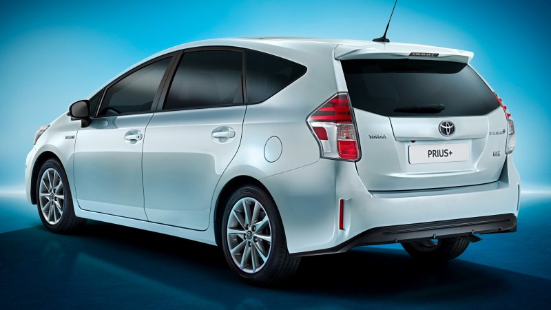 Тойота Приус Альфа MPV