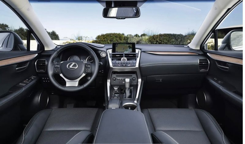 Lexus NX 200 салон