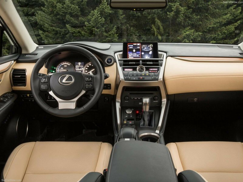 Лексус NX 200t салон
