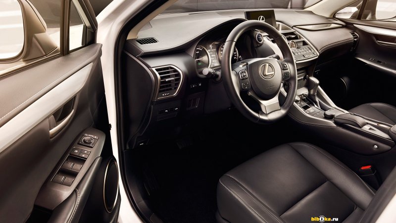 Lexus NX 200 салон