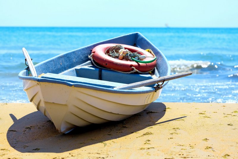 Лодка на воде