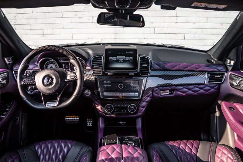 GLE AMG 63 2021 интерьер