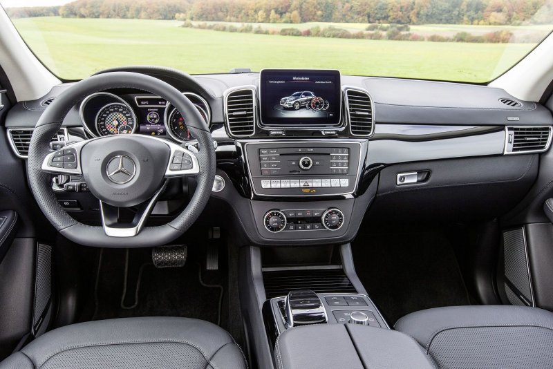 Mercedes GLE 2016 AMG салон