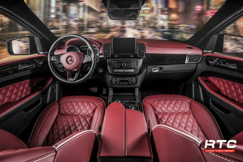 Красный салон AMG на GLE Coupe