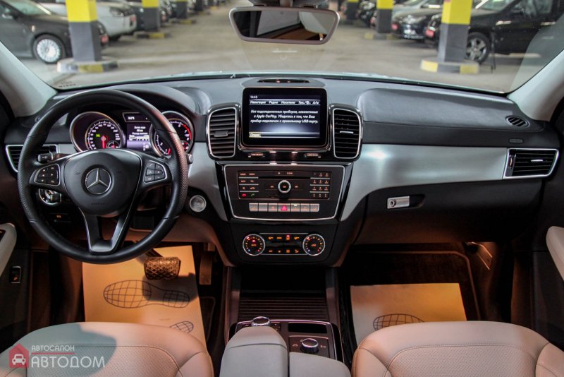 GLE Coupe 2017 салон