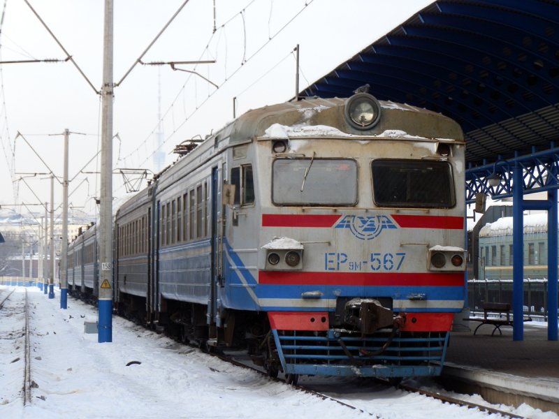 Электричка эр9м