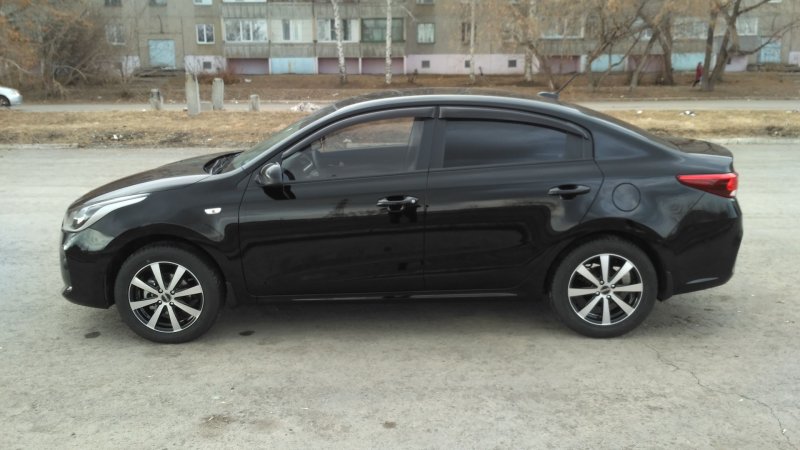 Kia Rio 3 черная