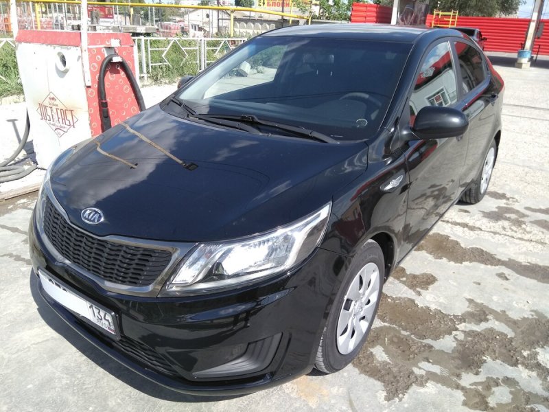 Kia Rio 2017 черная