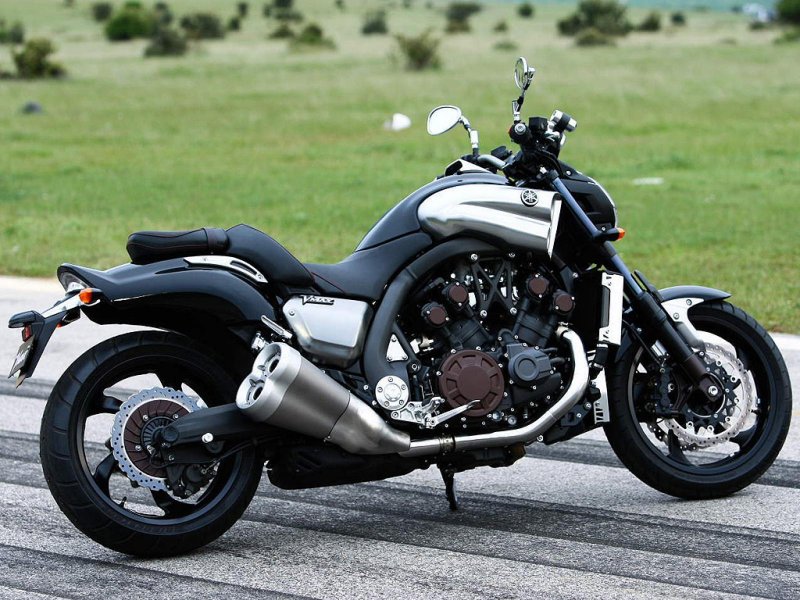 Yamaha v-Max 2