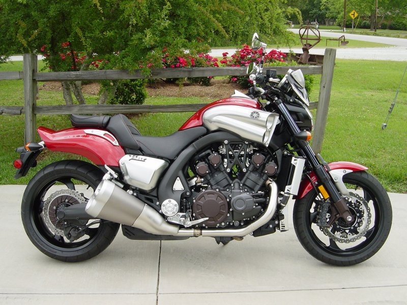 Yamaha v-Max 1700