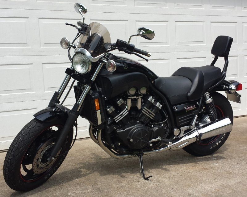Yamaha Vmax 1200