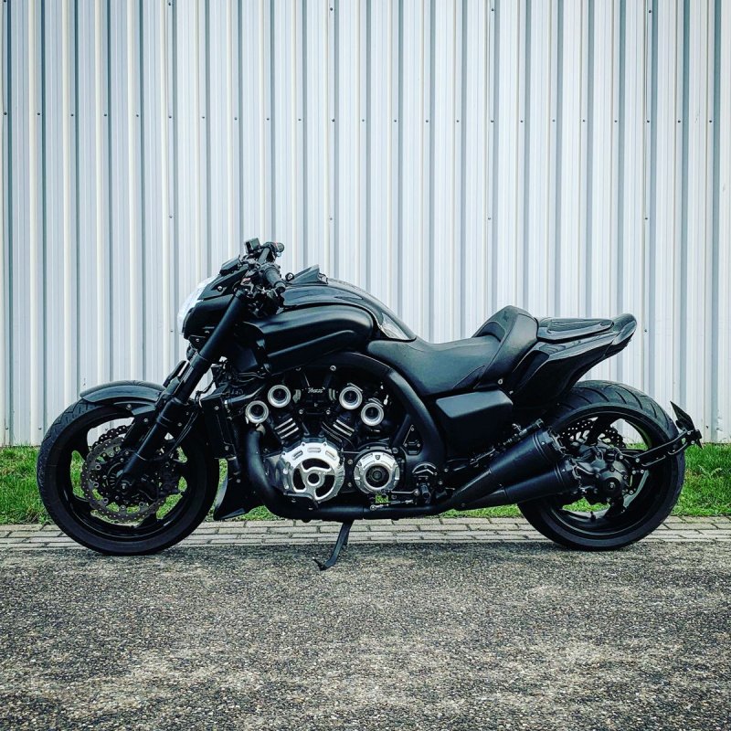 Yamaha v-Max 1700
