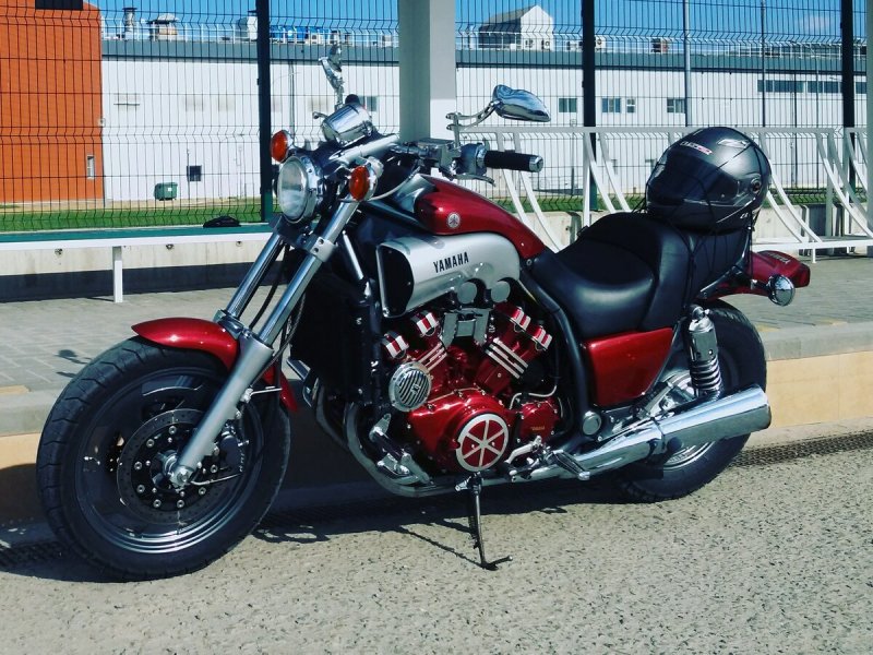 Ямаха Vmax 1200