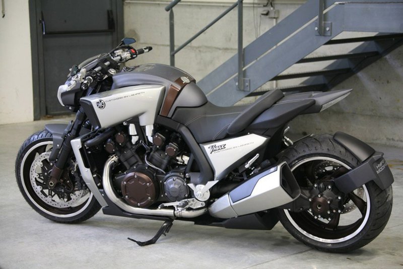 Yamaha v-Max 2