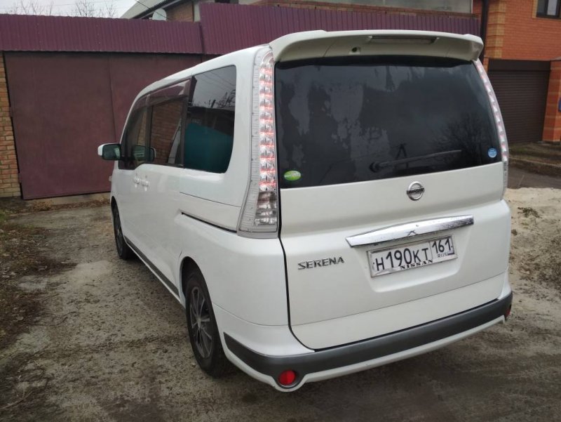 Nissan Serena c25